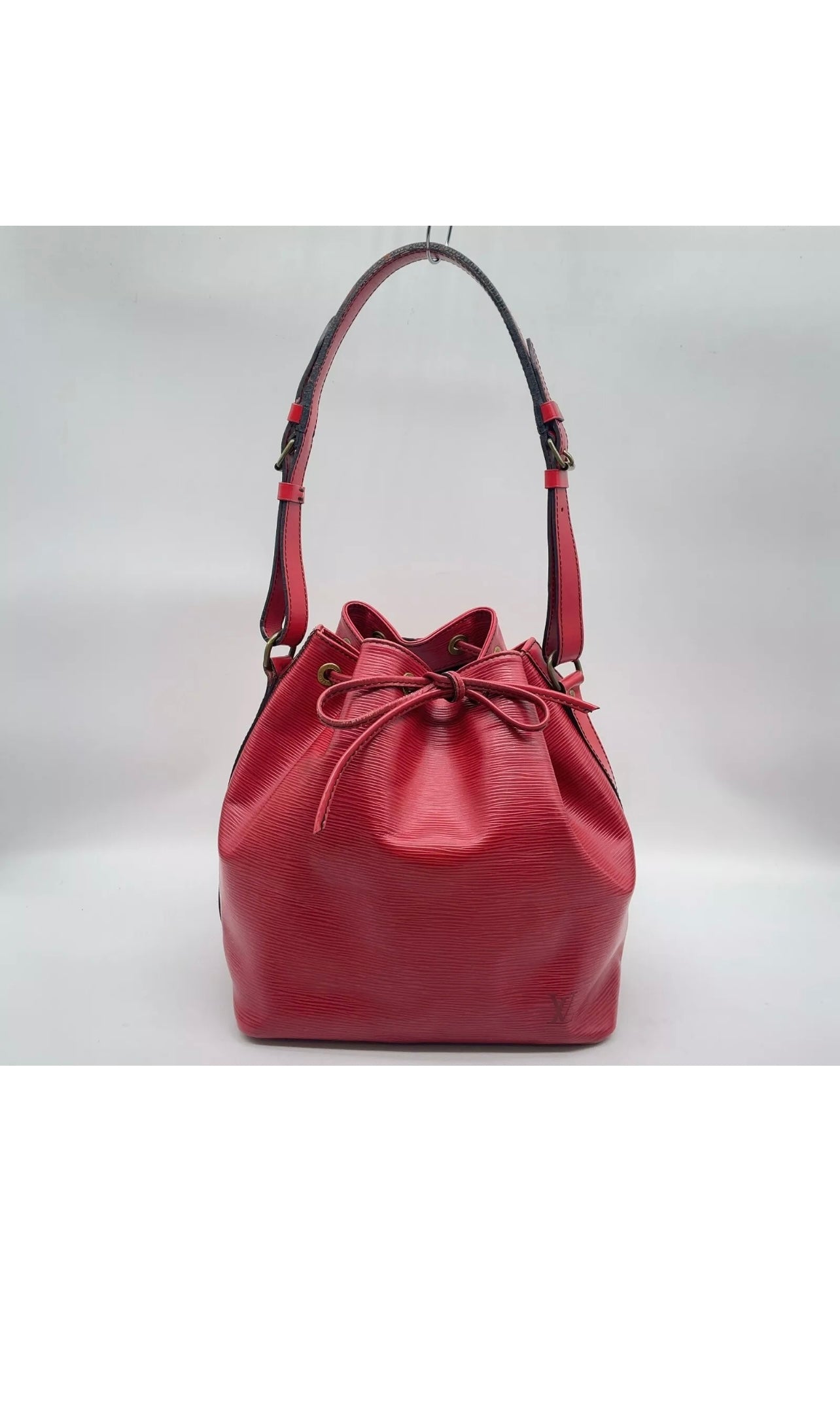 Pre-owned Red Petit Noe M44107 Shoulder bag for women